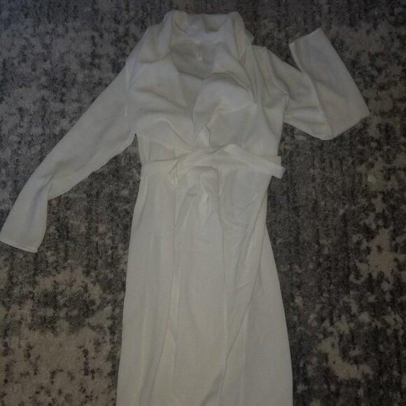 Primi robe style white duster💕😘💋💕😘💋 - Picture 2 of 8
